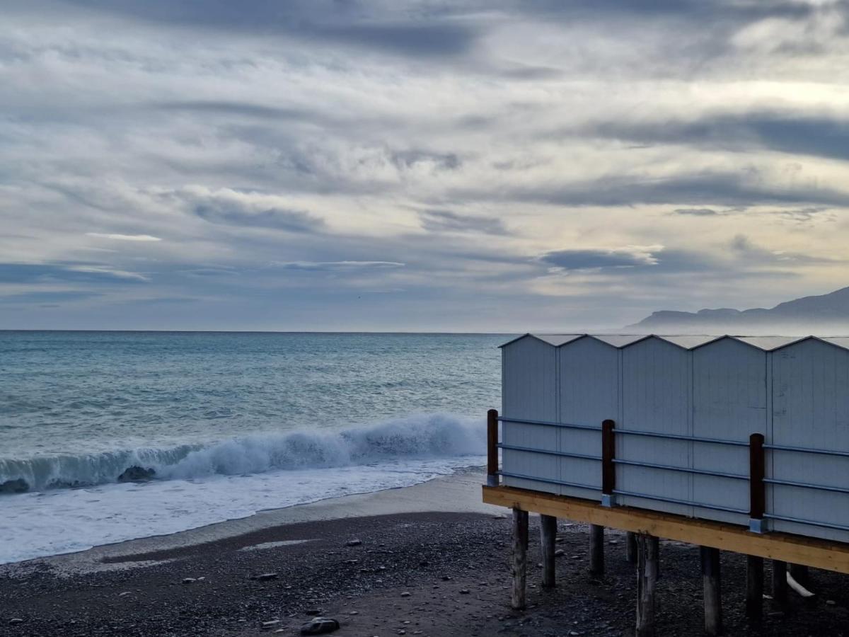 Casa Serena 12 Bordighera Luaran gambar