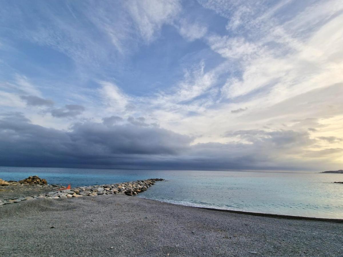 Casa Serena 12 Bordighera Luaran gambar